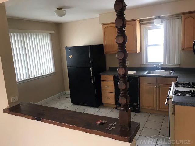 8664 Harding Ave Center Center Line, MI 48015 - Photo 12 of 19
