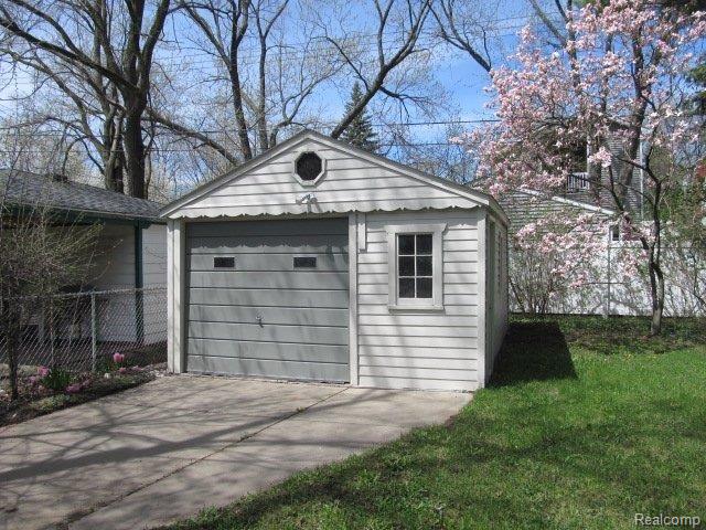 2090 Princeton Road Berkley, MI 48072 - Photo 19 of 19 IMG_9436.JPG