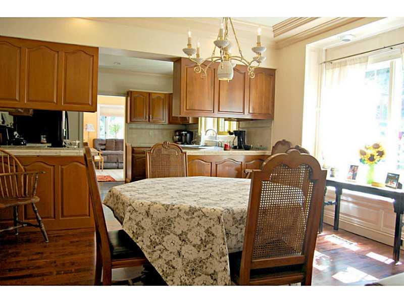 232 Navajo Road Upper St. Clair, PA 15241 - Photo 6 of 25 Dining Room.