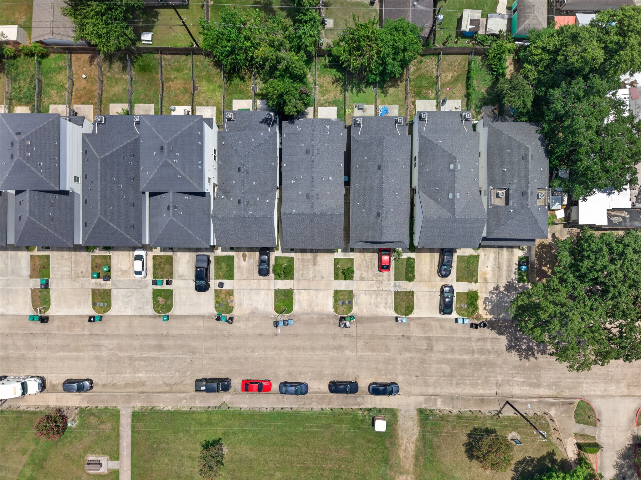 3229 Real Street, Unit B Houston, TX 77087 - Photo 3 of 39