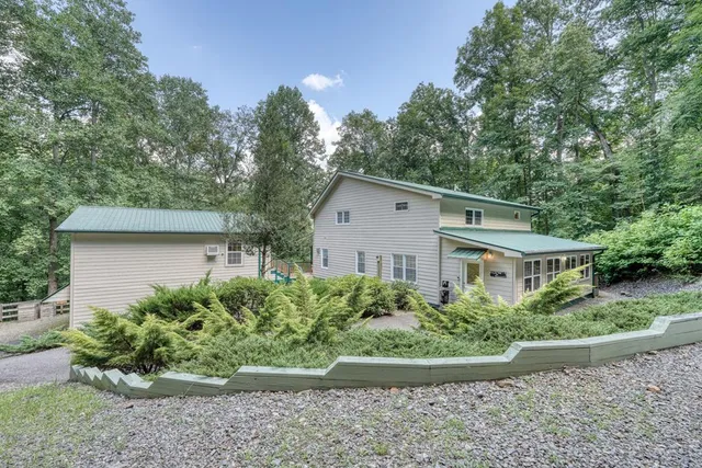 $649,000 | 317 Collins Creek Road, Hiawassee, GA 30546