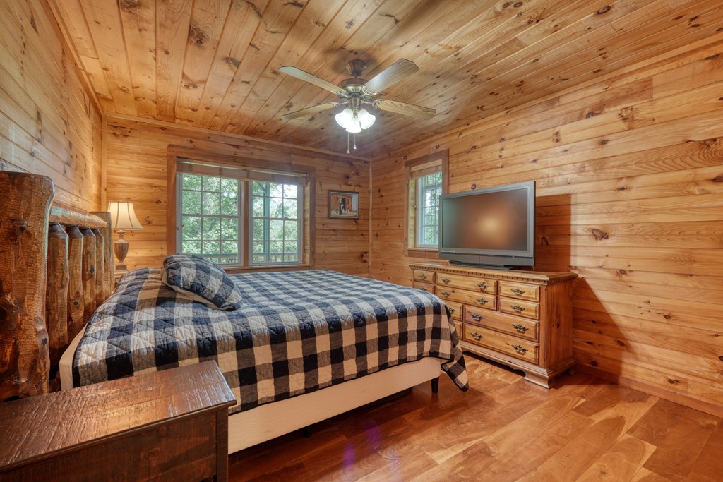 317 Collins Creek Road Hiawassee, GA 30546 - Photo 18 of 75