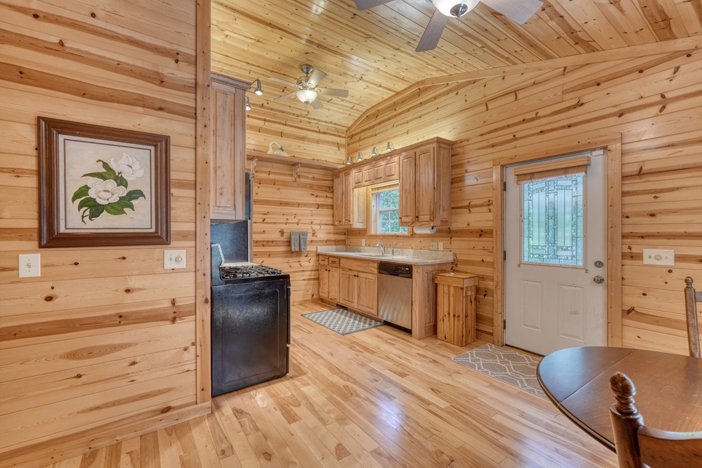 317 Collins Creek Road Hiawassee, GA 30546 - Photo 41 of 75