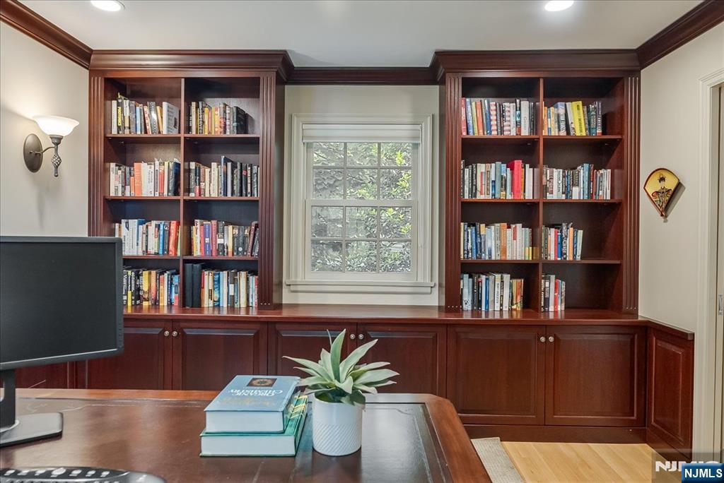 14 Kenneth Road Montclair, NJ 07043 - Photo 19 of 40