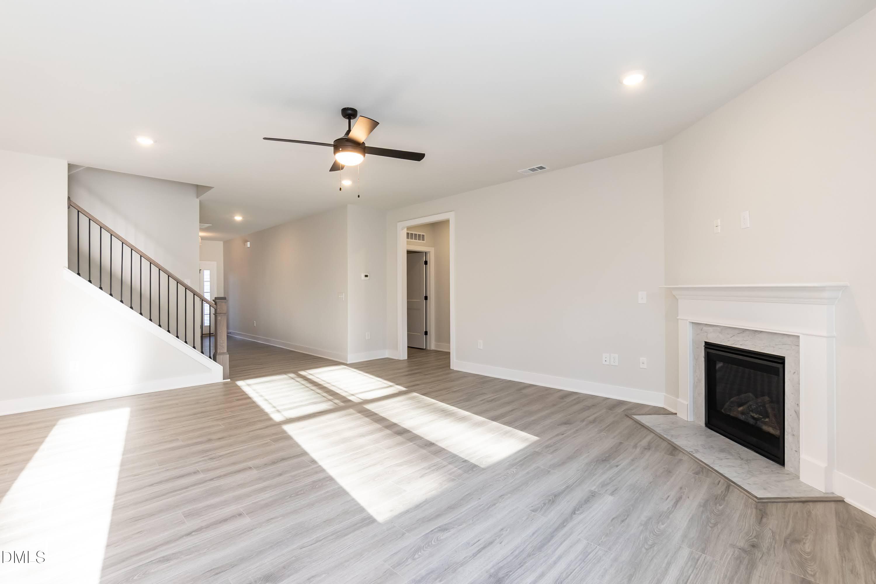 68 Streamline Court Lillington, NC 27546 - Photo 5 of 45 Living 03