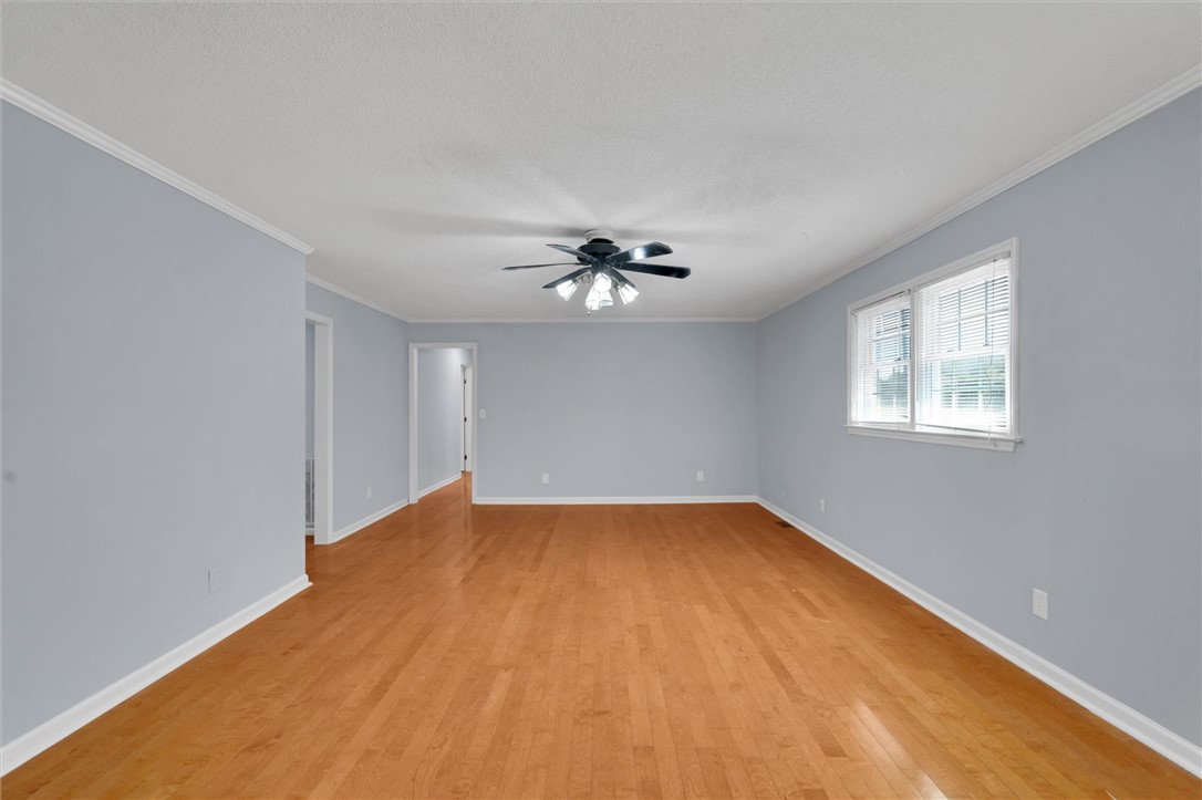 221 Odell Road Liberty, SC 29657 - Photo 11 of 24