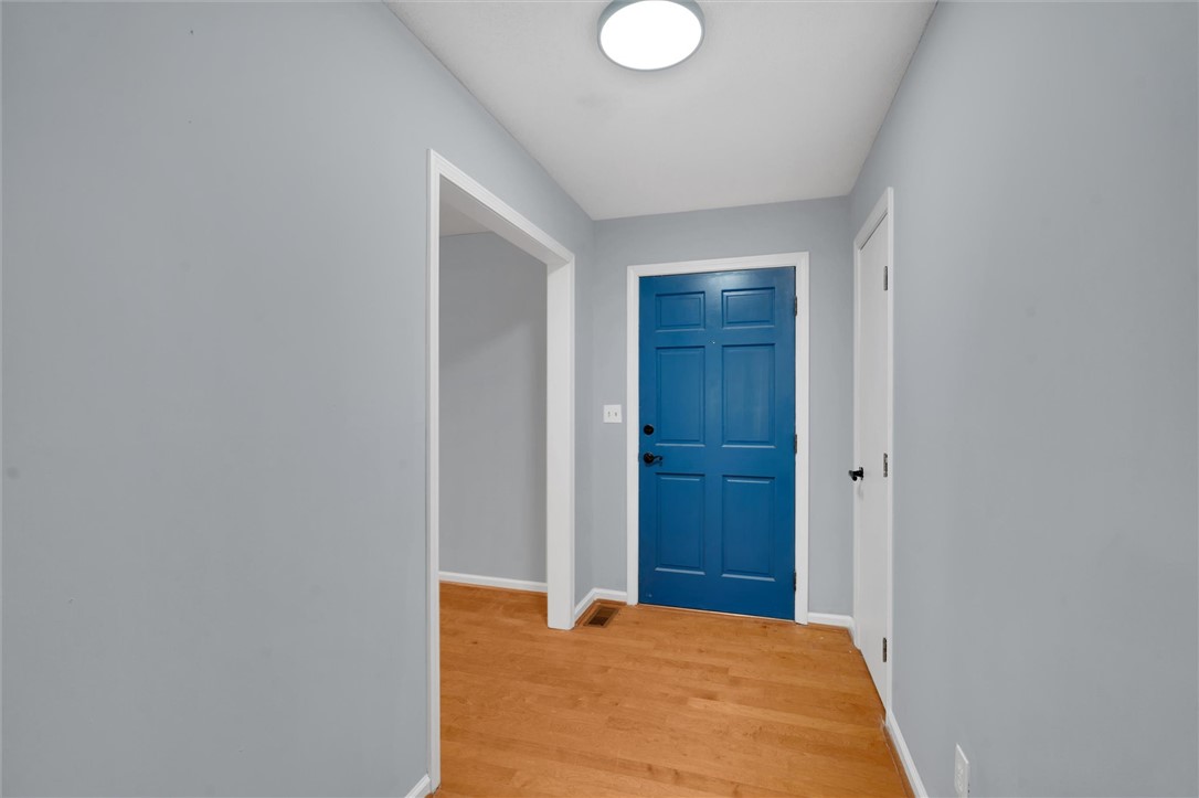 221 Odell Road Liberty, SC 29657 - Photo 4 of 24