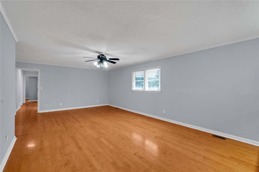 221 Odell Road Liberty, SC 29657 - Photo 10 of 24