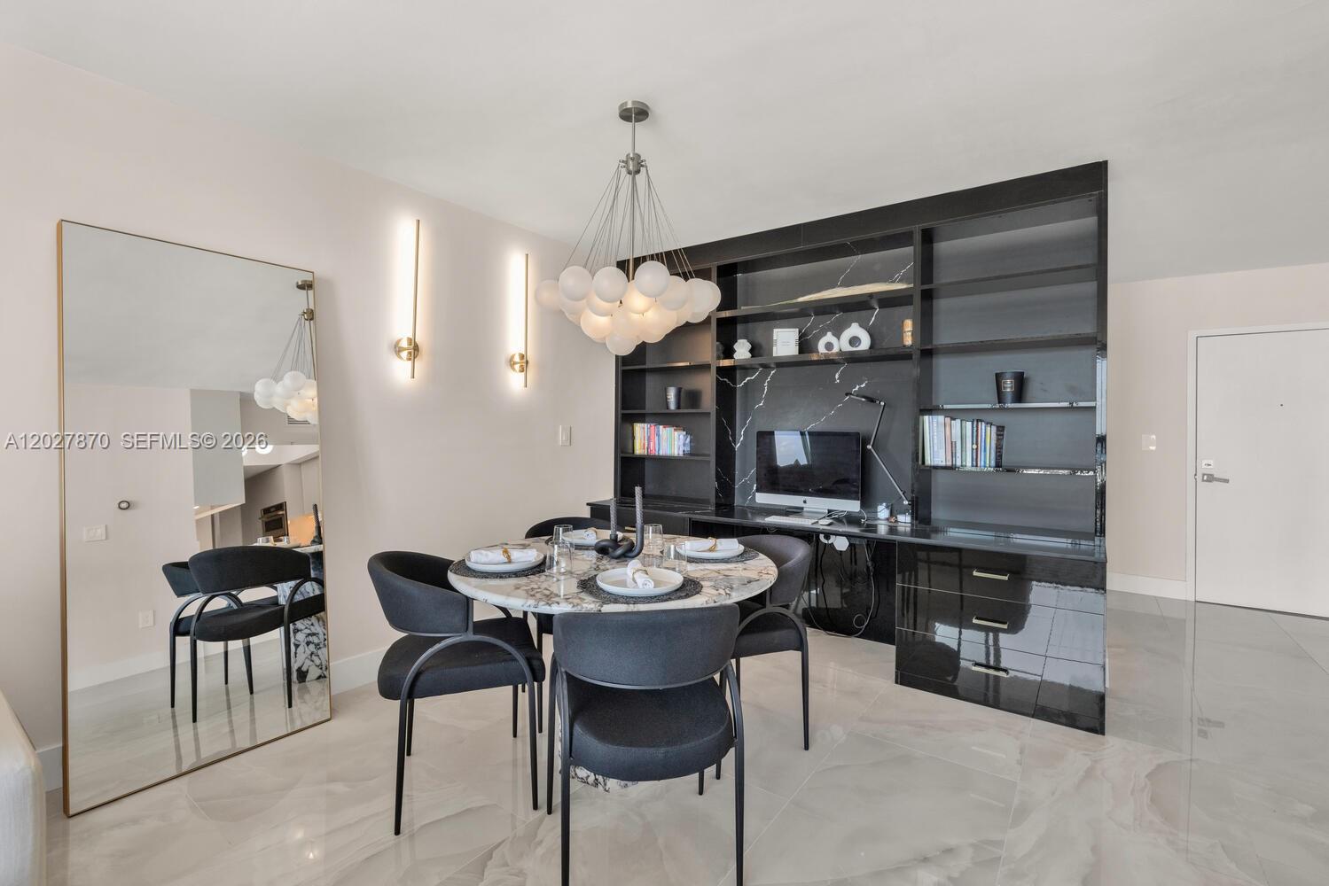 90 Alton Road, Unit 2207 Miami Beach, FL 33139 - Photo 4 of 24