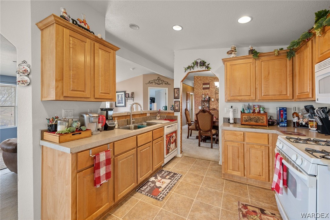 4795 Elfrida Road Golden Valley, AZ 86413 - Photo 21 of 44