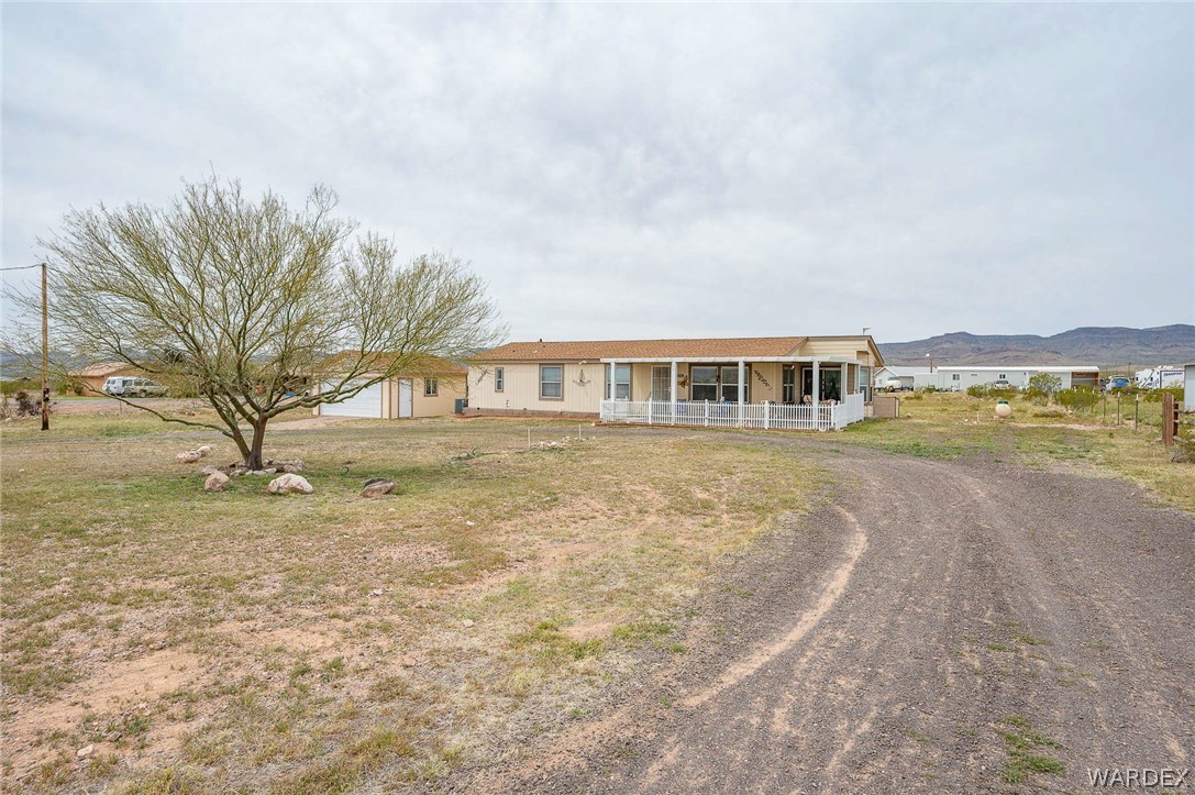 4795 Elfrida Road Golden Valley, AZ 86413 - Photo 3 of 44