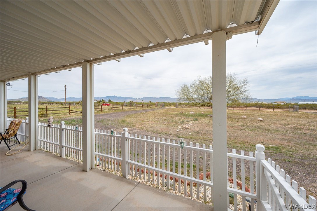 4795 Elfrida Road Golden Valley, AZ 86413 - Photo 9 of 44
