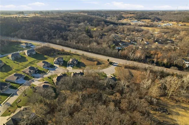 $61,000 | 1934 Edgewood Drive, Leavenworth, KS 66048