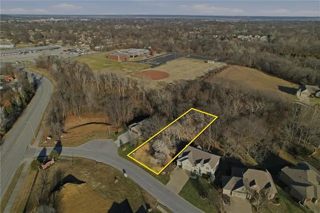 $61,000 | 1934 Edgewood Drive, Leavenworth, KS 66048