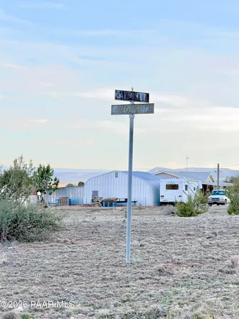 $209,990 | 54125 Mariposa Lane, Seligman, AZ 86337