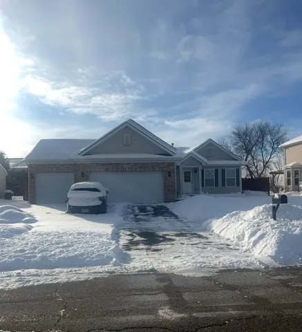 $2,300 | 316 Tall Grass Drive, Harvard, IL 60033