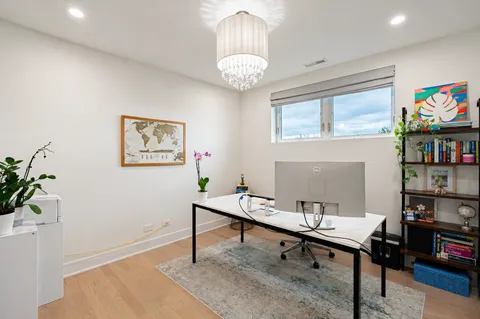 $625,000 | 2707 West Belmont Avenue, Unit 3E, Chicago, IL 60618