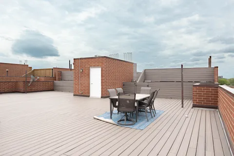 $625,000 | 2707 West Belmont Avenue, Unit 3E, Chicago, IL 60618