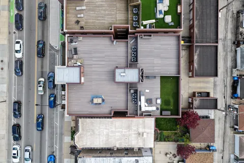 $625,000 | 2707 West Belmont Avenue, Unit 3E, Chicago, IL 60618