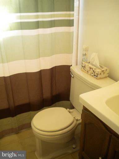 8028 Wallace Road Dundalk, MD 21222 - Photo 11 of 29 Interior (General)