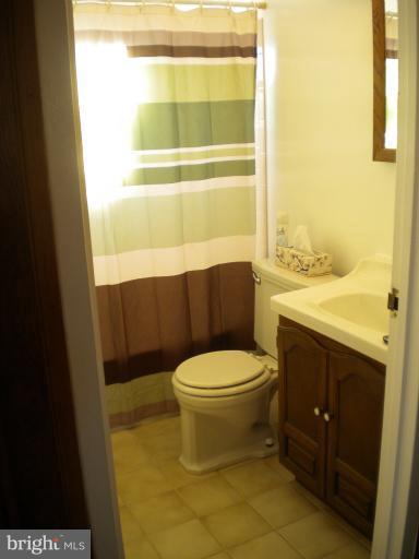 8028 Wallace Road Dundalk, MD 21222 - Photo 12 of 29 Interior (General)