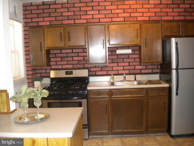 8028 Wallace Road Dundalk, MD 21222 - Photo 15 of 29 Kitchen