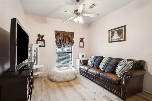 $2,800 | 236 Highland Drive, Mandeville, LA 70471