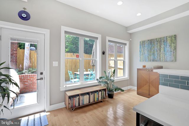 $1,070,000 | 1412 5th Street Northwest, Unit 301, Washington, DC 20001