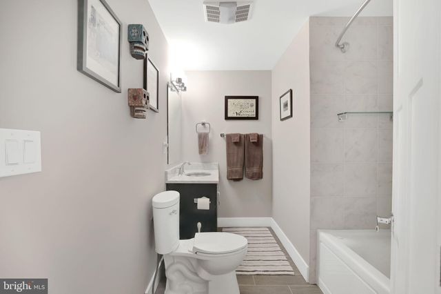 $1,070,000 | 1412 5th Street Northwest, Unit 301, Washington, DC 20001