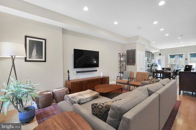 $1,070,000 | 1412 5th Street Northwest, Unit 301, Washington, DC 20001