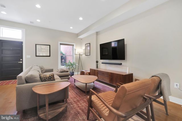 $1,070,000 | 1412 5th Street Northwest, Unit 301, Washington, DC 20001