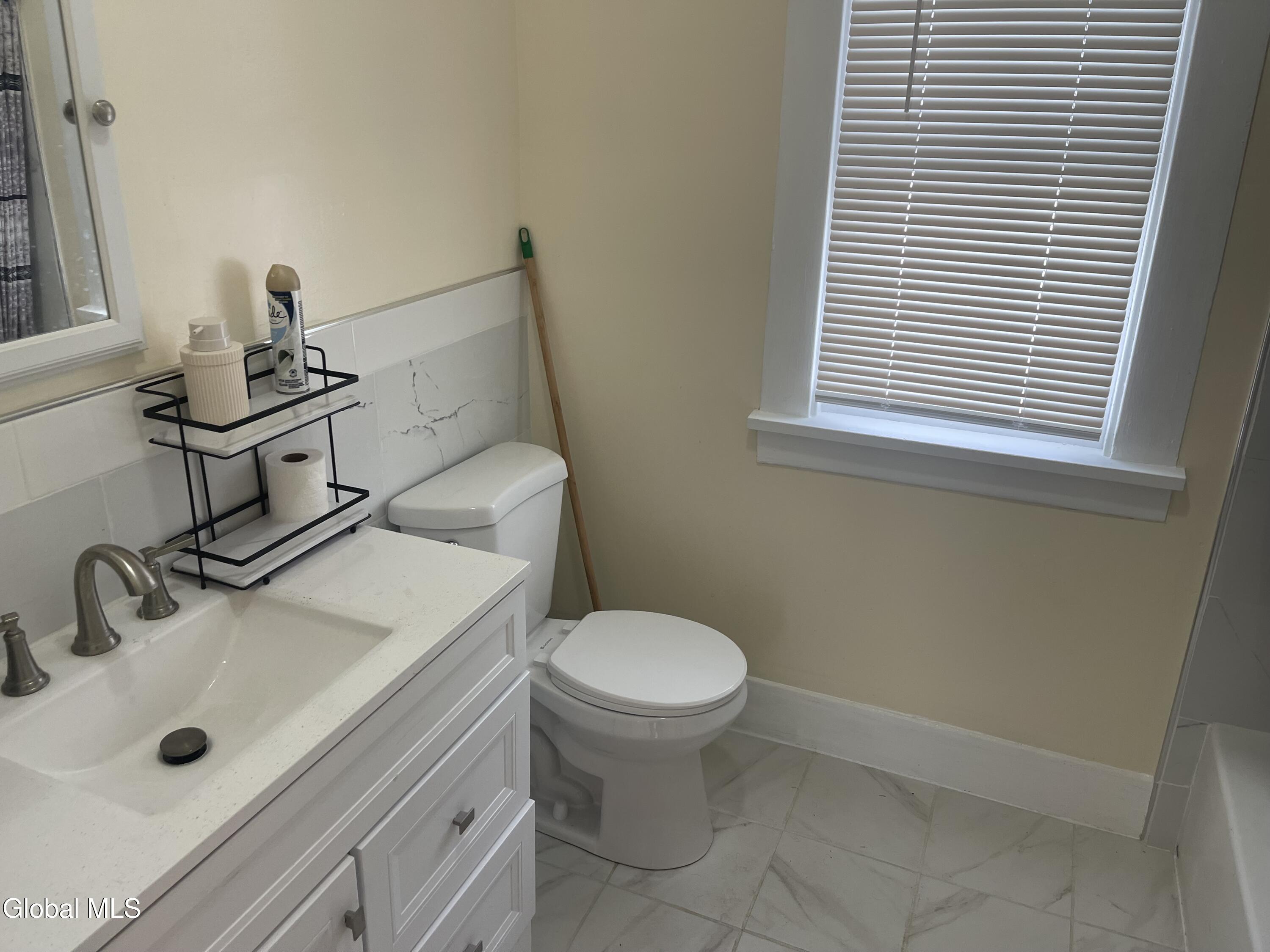 209 Edward Street Schenectady, NY 12304 - Photo 13 of 25 IMG_7572