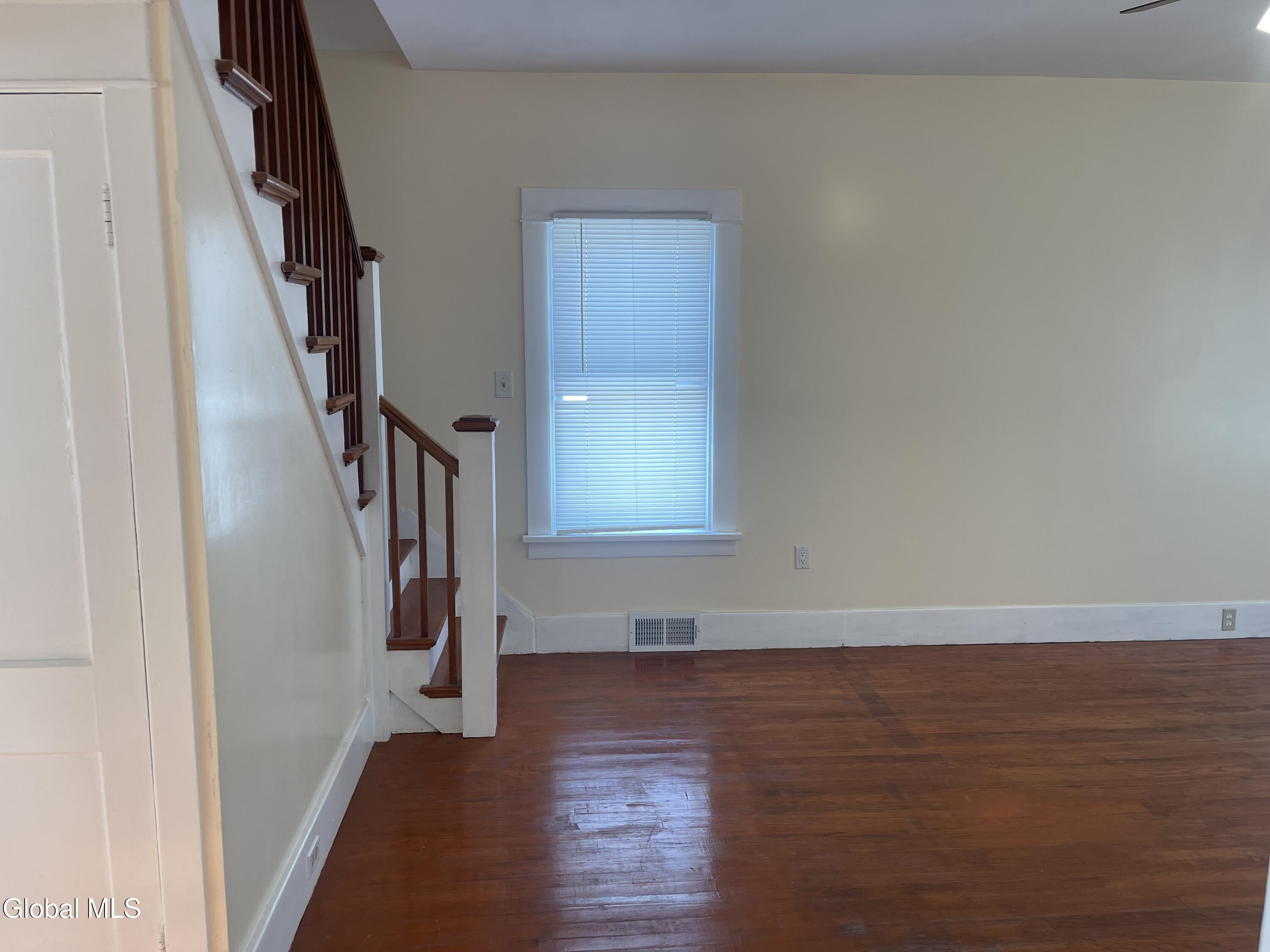 209 Edward Street Schenectady, NY 12304 - Photo 14 of 25 IMG_7573