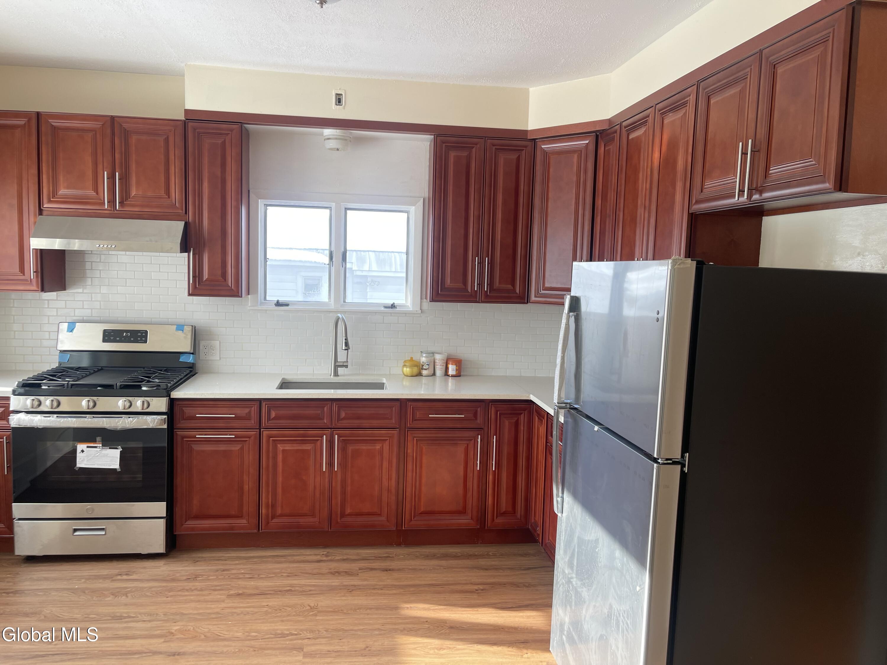 209 Edward Street Schenectady, NY 12304 - Photo 15 of 25 IMG_7574