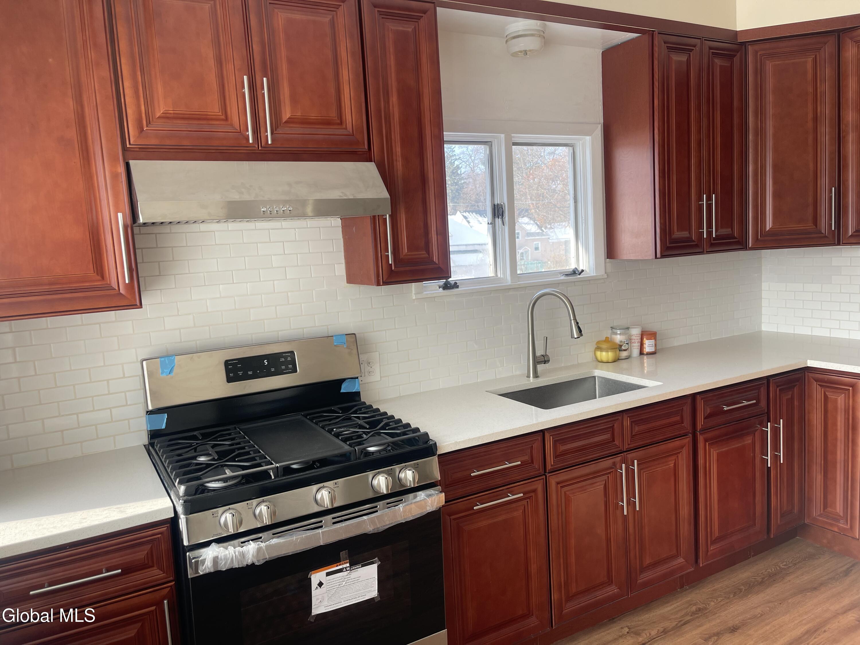 209 Edward Street Schenectady, NY 12304 - Photo 19 of 25 IMG_7578