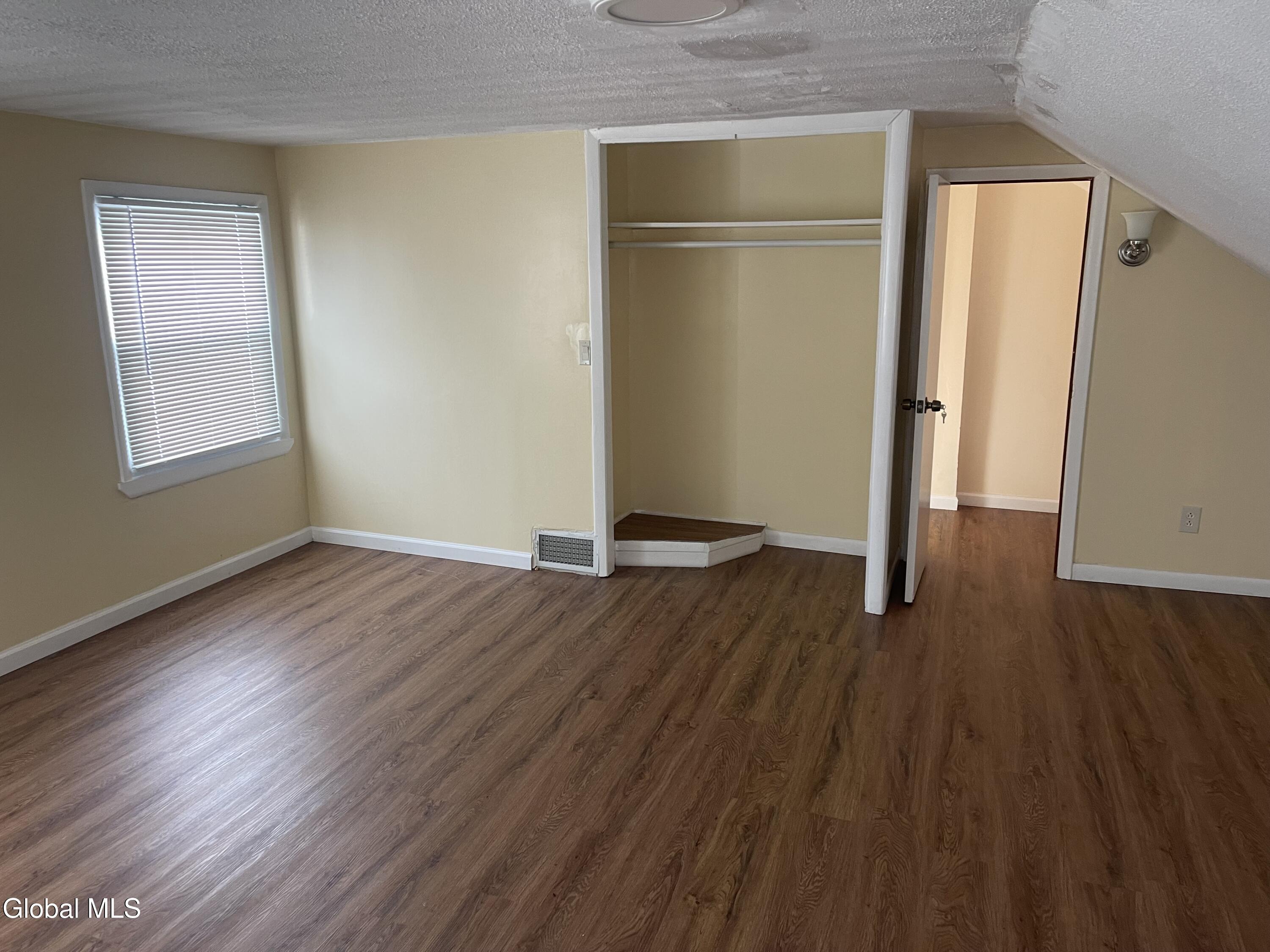 209 Edward Street Schenectady, NY 12304 - Photo 20 of 25 IMG_7584