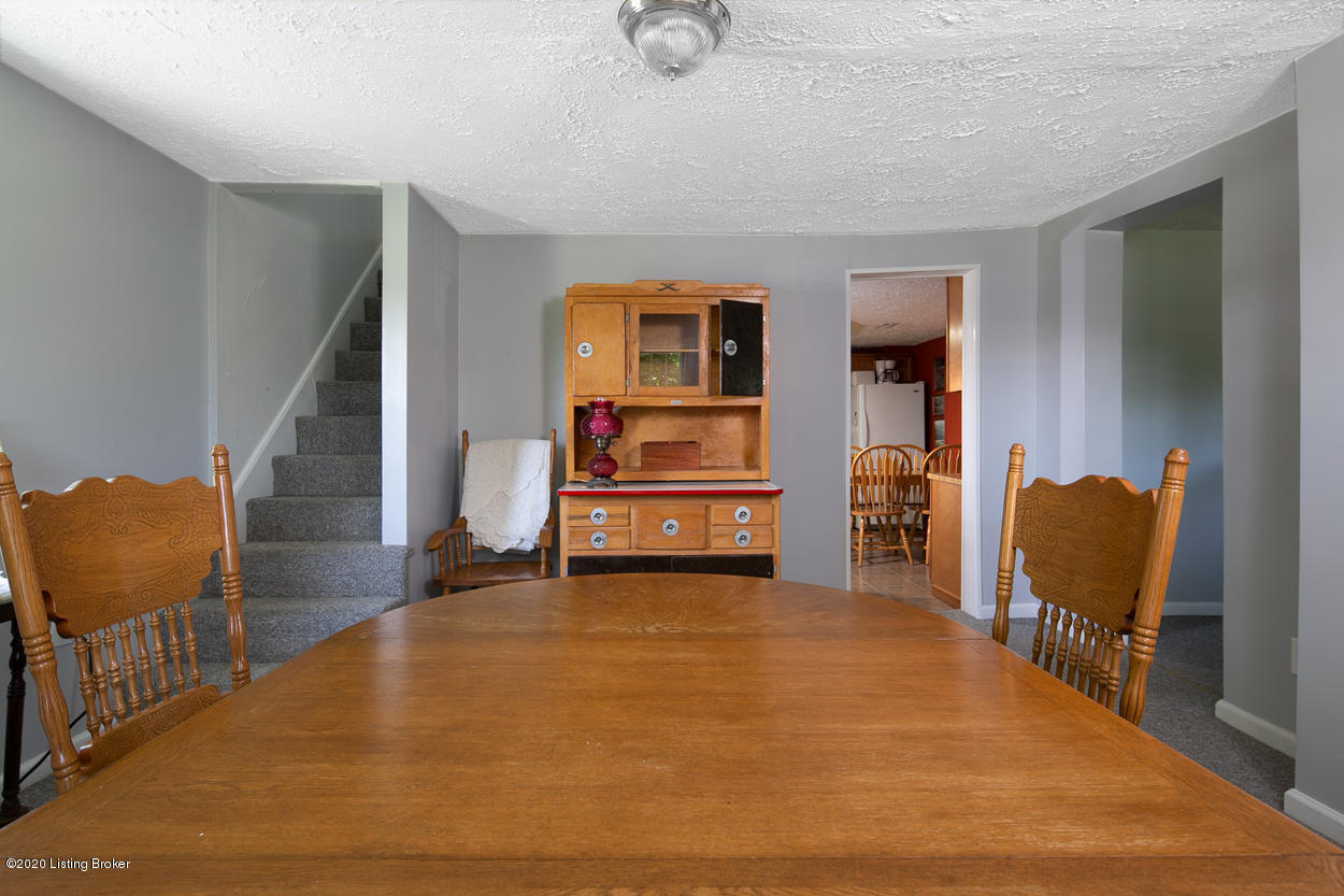 959 Houghlin Road Bloomfield, KY 40008 - Photo 4 of 24 7