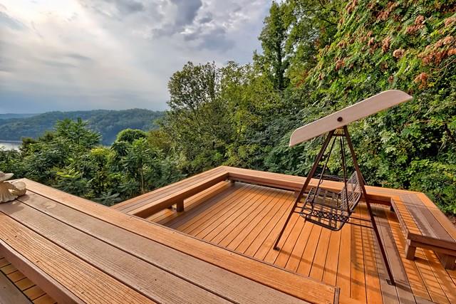 892 Cunningham Lane Baxter, TN 38544 - Photo 20 of 28 a view of sitting area on roof and balcony