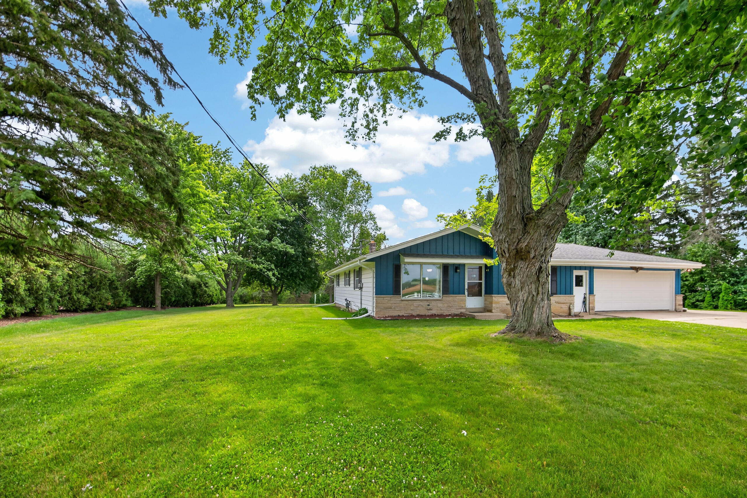 3174 Division Road Jackson, WI 53037 - Photo 44 of 47 Yard