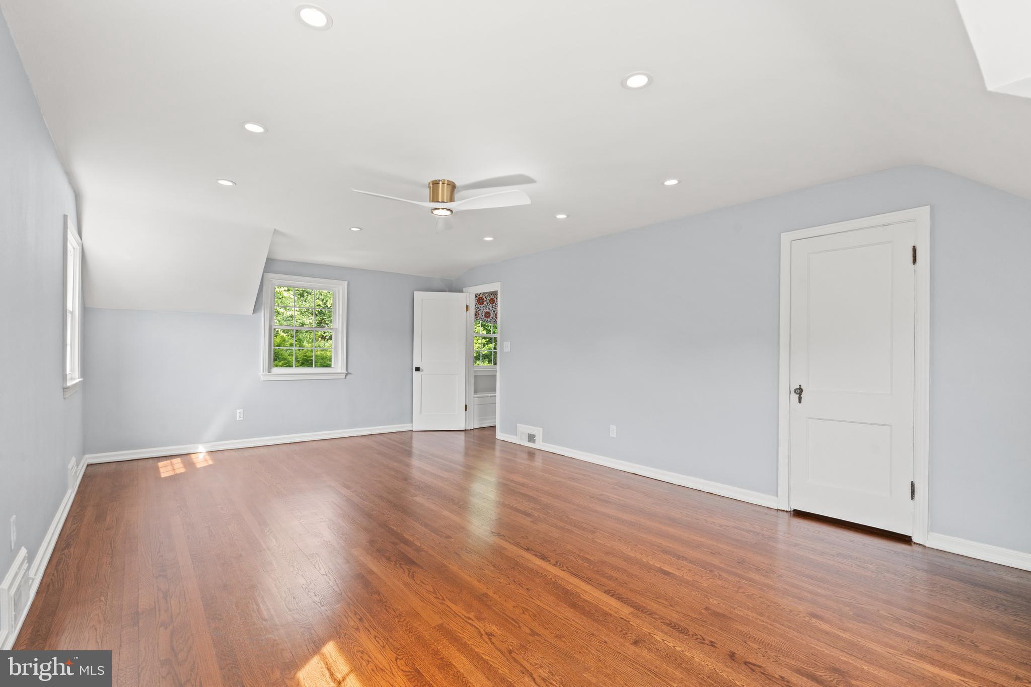 10208 Edgewood Avenue Silver Spring, MD 20901 - Photo 21 of 40 Primary Bedroom