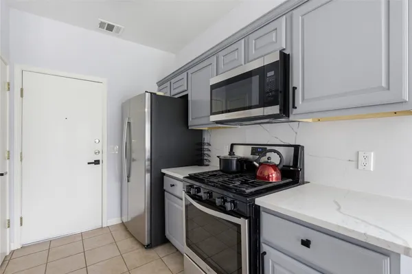 $2,395 | 7510 Lazy Creek Drive, Unit A, Austin, TX 78724