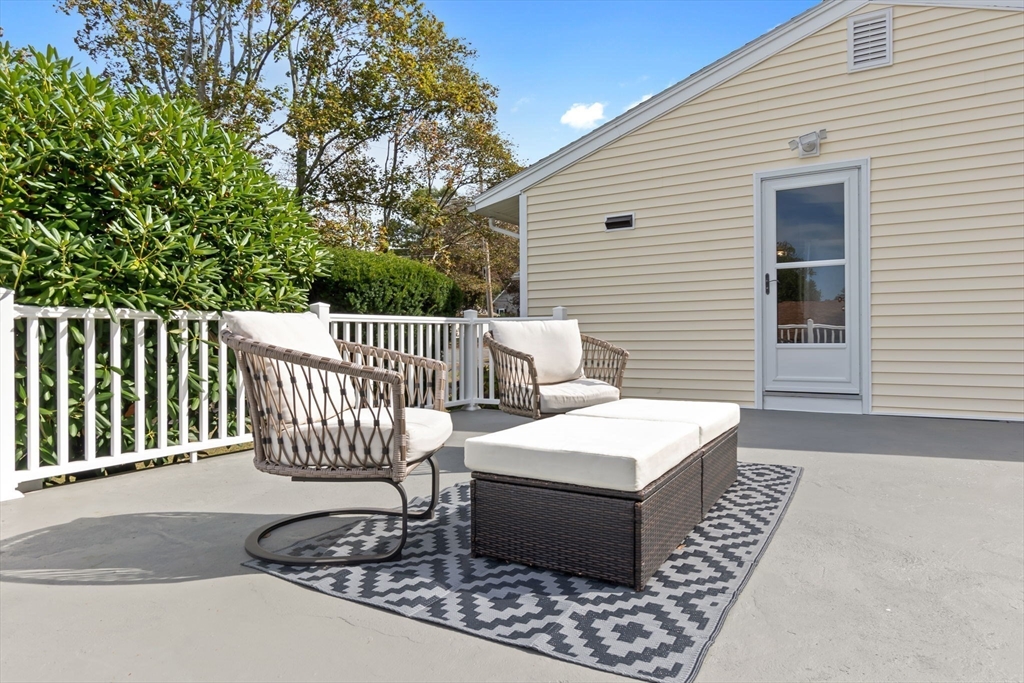 21 Michael Road Beverly, MA 01915 - Photo 12 of 36