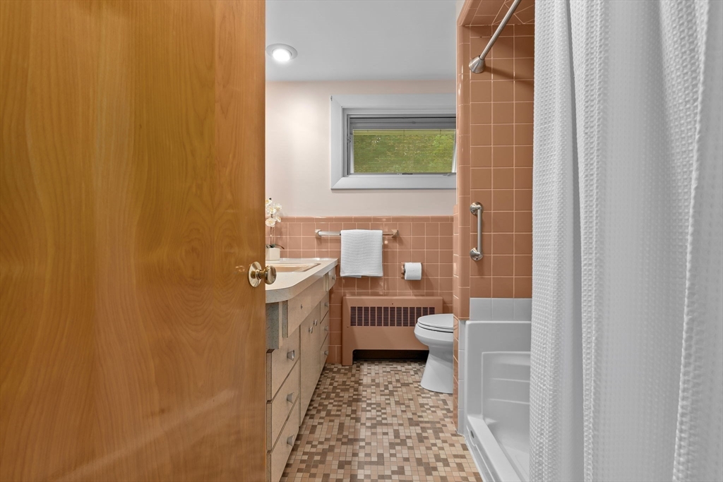 21 Michael Road Beverly, MA 01915 - Photo 22 of 36