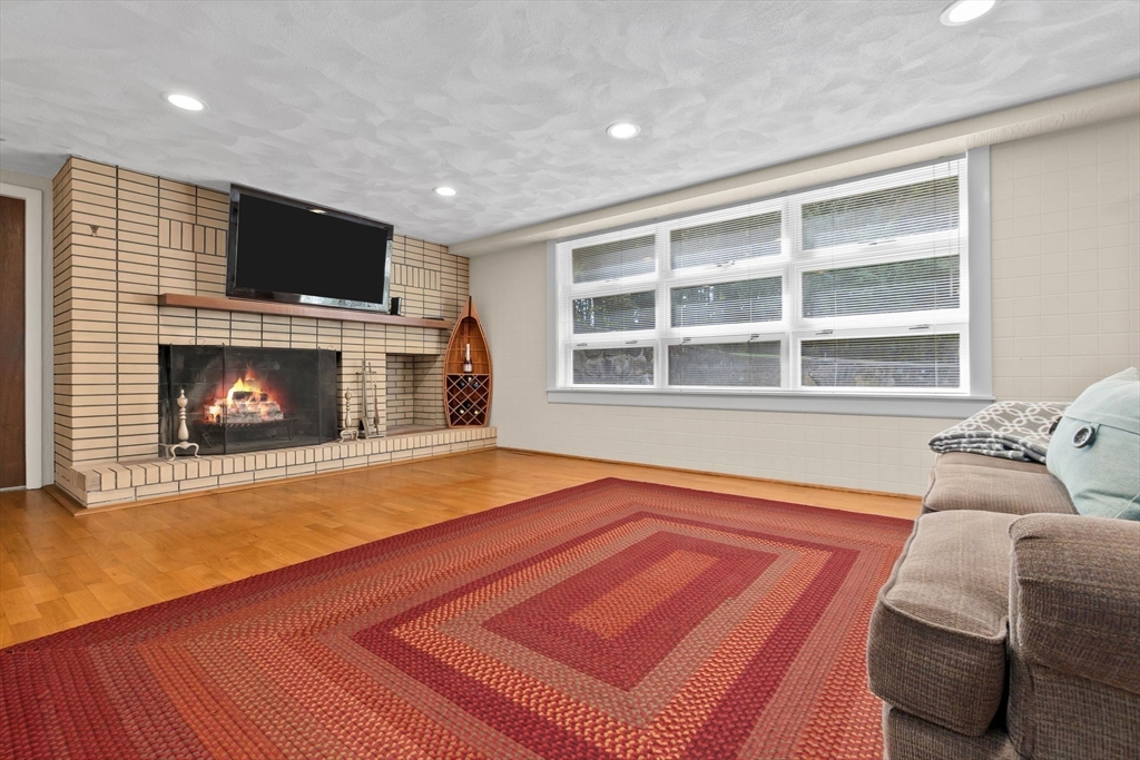 21 Michael Road Beverly, MA 01915 - Photo 23 of 36