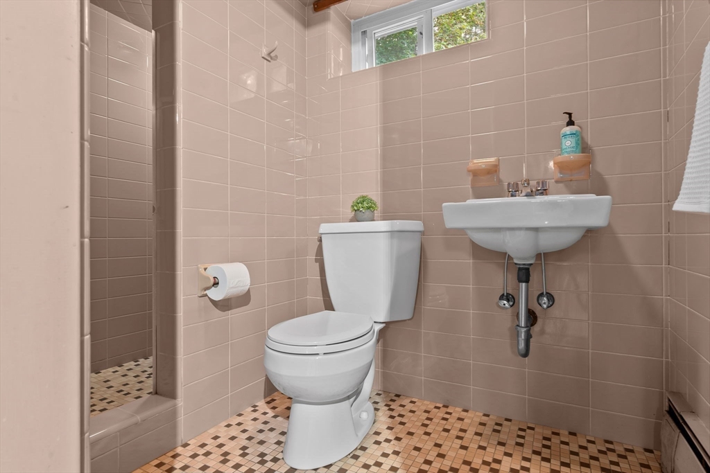 21 Michael Road Beverly, MA 01915 - Photo 27 of 36