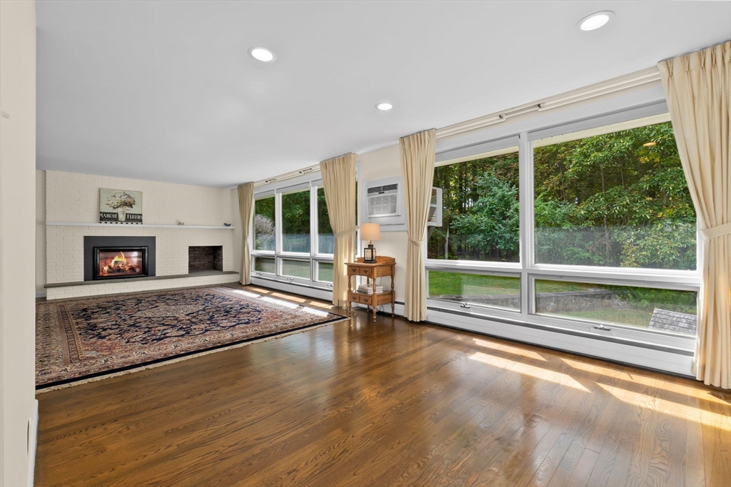 21 Michael Road Beverly, MA 01915 - Photo 3 of 36