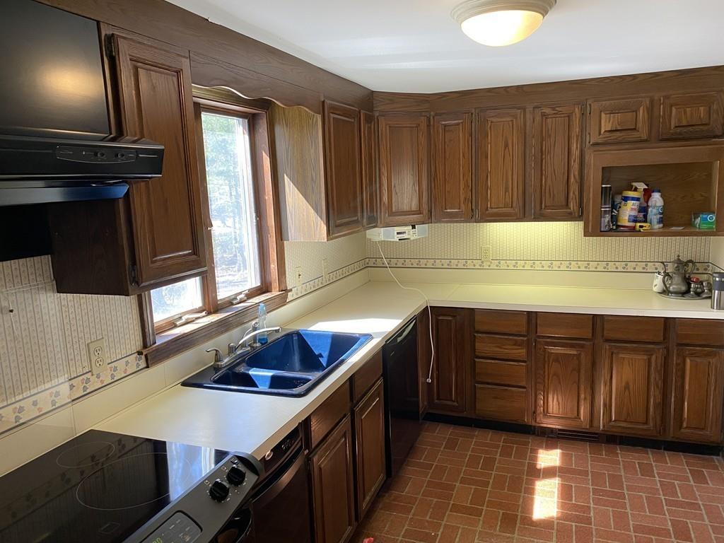 18 Nash Road Acton, MA 01720 - Photo 2 of 24 Gallery Image 2