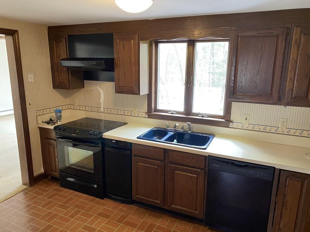 18 Nash Road Acton, MA 01720 - Photo 6 of 24 Gallery Image 6