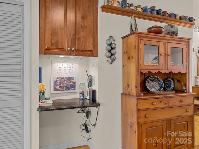 a view of walk in closet