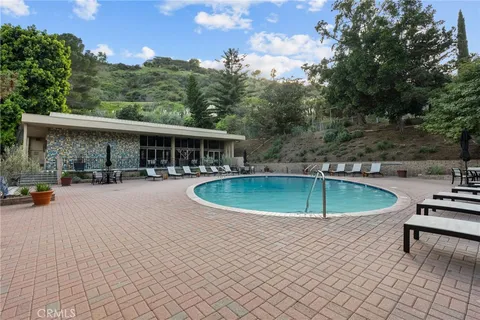 $628,000 | 6752 Hillpark Drive, Unit 202, Los Angeles, CA 90068